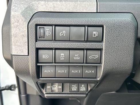 Used 2025 Toyota 4Runner Trailhunter AWD/4WD image 19