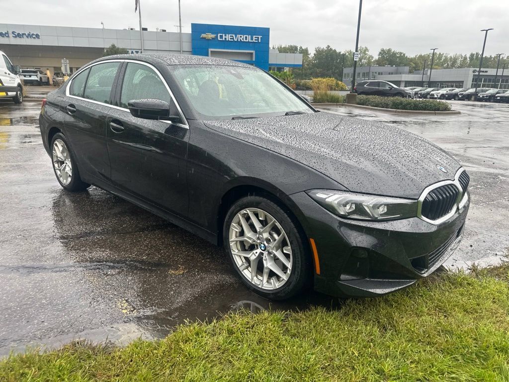 Used 2025 BMW 330i xDrive Sedan AWD/4WD image 7