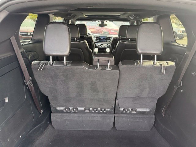 Used 2020 Chrysler Pacifica Limited FWD image 15