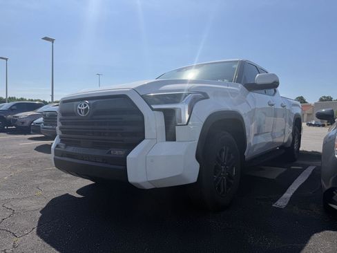 Used 2023 Toyota Tundra SR5 w/ SR5 Convenience Package RWD image 17