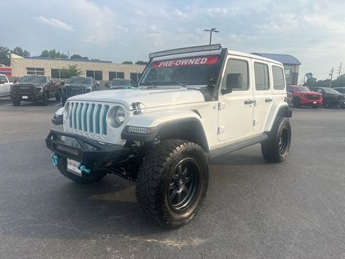 Used 2018 Jeep Wrangler Unlimited Sahara image 1