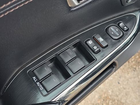 Used 2018 Toyota Avalon Limited w/ All Weather Liner Package image 13