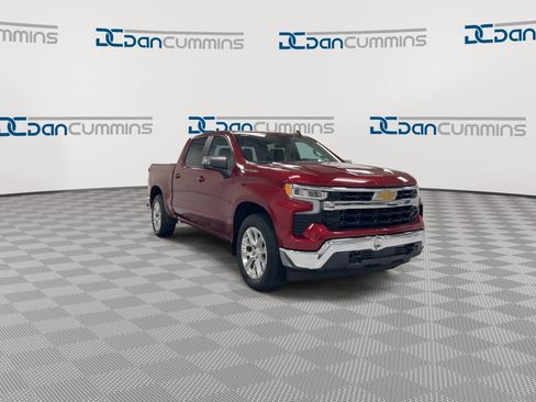 Used 2022 Chevrolet Silverado 1500 LT w/ Protection Package AWD/4WD image 2