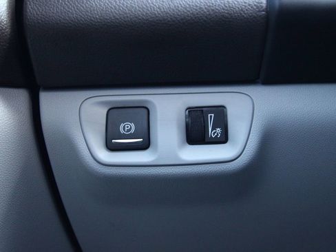 Used 2023 GMC Acadia SLT w/ Preferred Package image 23