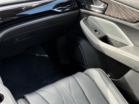Used 2025 Acura MDX w/ Advance Package image 15