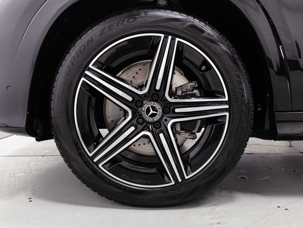 Used 2025 Mercedes-Benz GLE 450e 4MATIC image 38