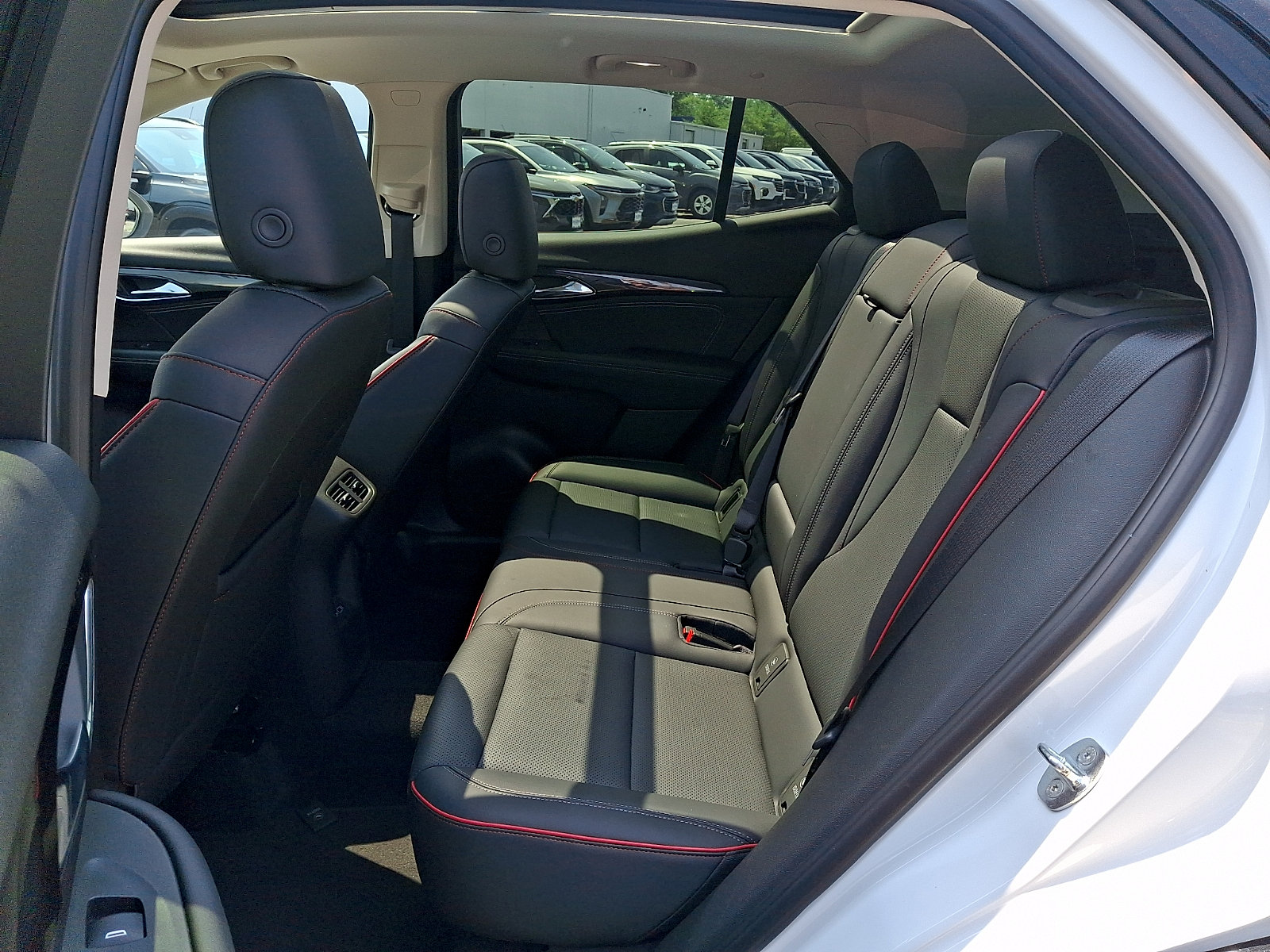 Certified 2023 Buick Envision Essence w/ Sport Touring Package AWD/4WD image 11