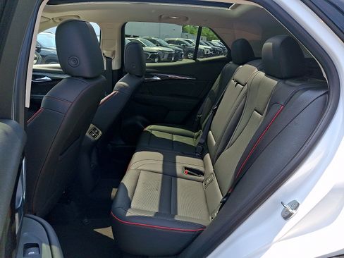 Used 2023 Buick Envision Essence w/ Sport Touring Package AWD/4WD image 11