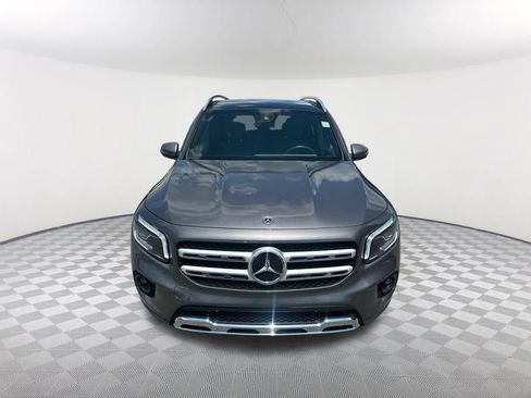 Used 2021 Mercedes-Benz GLB 250 4MATIC image 2