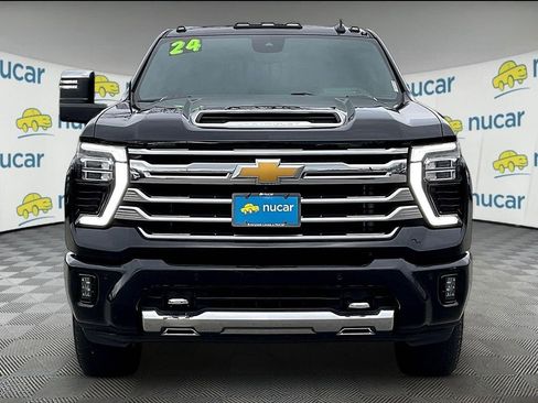 Used 2024 Chevrolet Silverado 2500 High Country w/ High Country Premium Package image 2