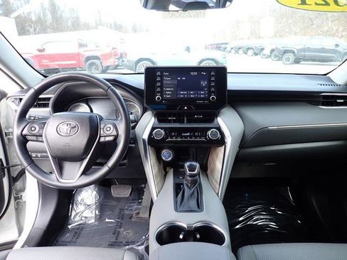 Certified 2021 Toyota Venza XLE image 19