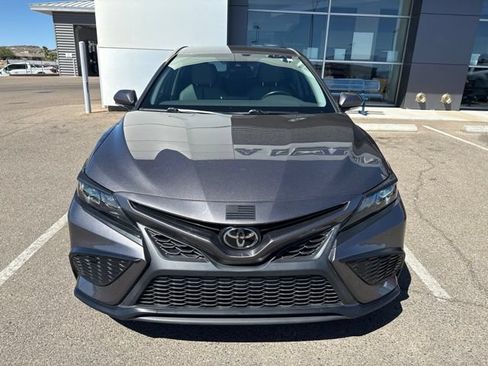 Used 2022 Toyota Camry SE w/ Carpet Mat Package (TMS) FWD image 7