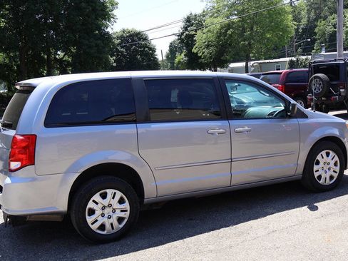 Used 2016 Dodge Grand Caravan SE w/ Quick Order Package 29E SE FWD image 15