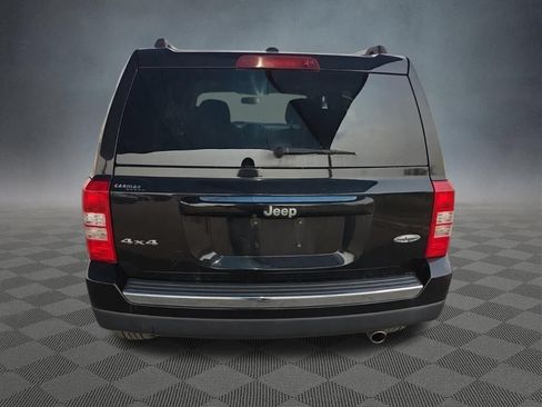 Used 2017 Jeep Patriot High Altitude AWD/4WD image 5
