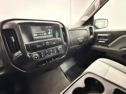 Used 2019 Chevrolet Silverado 1500 Custom w/ Custom Convenience Package RWD image 13