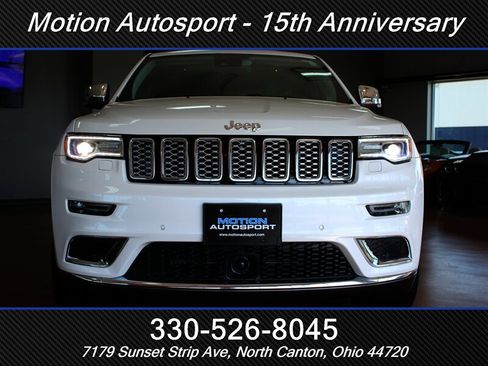 Used 2017 Jeep Grand Cherokee Summit AWD/4WD image 43
