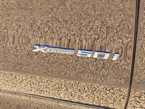 Used 2017 BMW X5 xDrive50i image 8