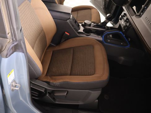 Used 2022 Ford Bronco Outer Banks AWD/4WD image 14