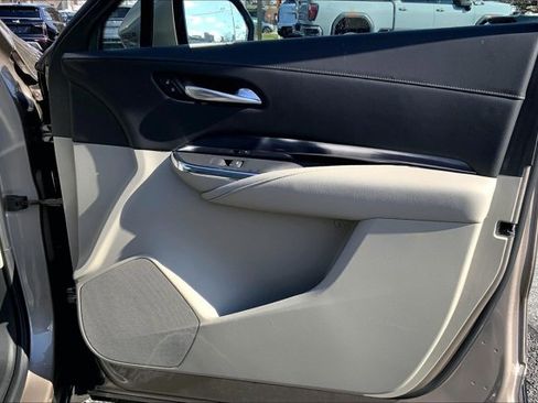 Used 2023 Cadillac XT4 Luxury w/ Cold Weather Package image 24