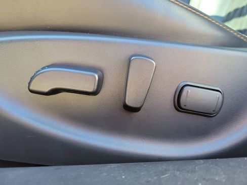 Used 2022 Nissan Maxima SR image 17