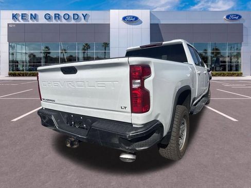Used 2023 Chevrolet Silverado 2500 LT w/ Convenience Package AWD/4WD image 6