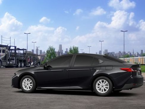 New 2026 Toyota Camry LE w/ Convenience Package FWD image 7