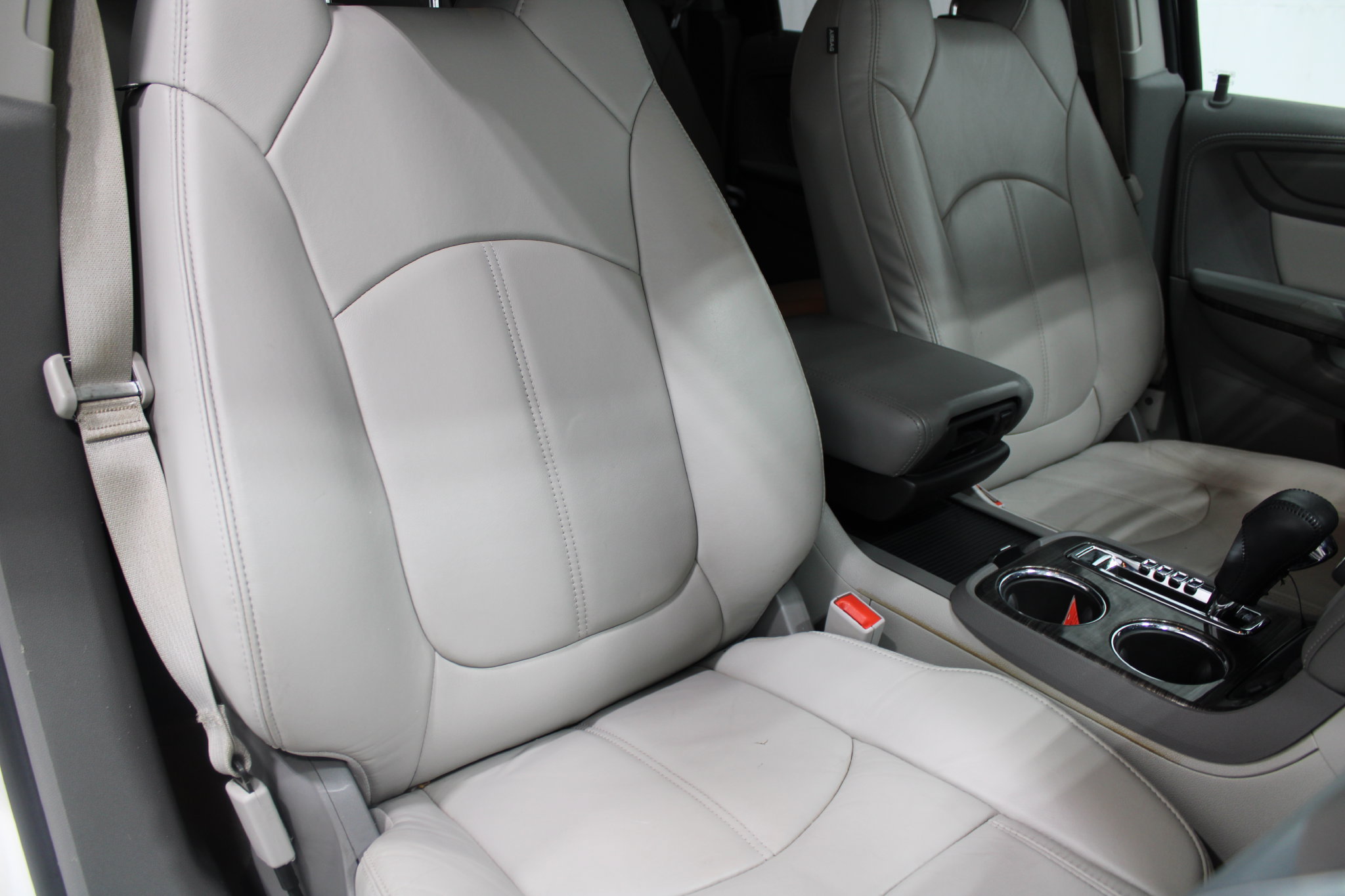 Used 2015 GMC Acadia SLT FWD image 30