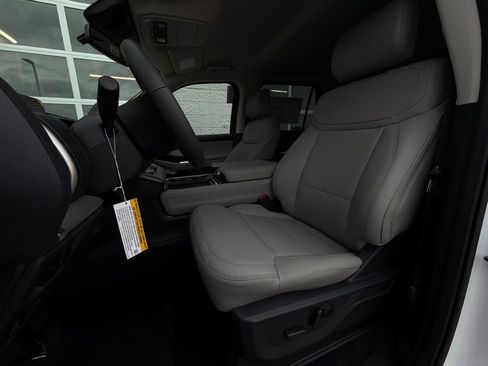 New 2026 Ford Expedition Active RWD image 40