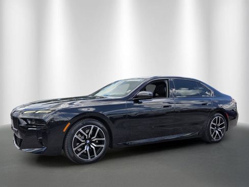 Certified 2023 BMW 740i w/ Parking Assistance Package RWD image 3