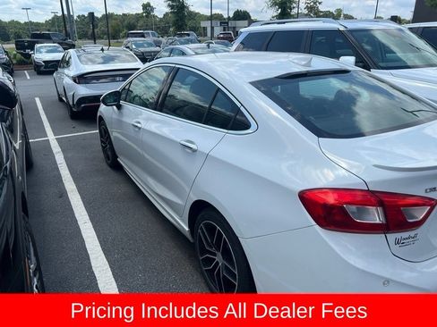 Used 2017 Chevrolet Cruze Premier FWD image 9