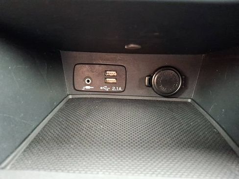 Certified 2022 Subaru Crosstrek 2.5i Limited AWD/4WD image 38