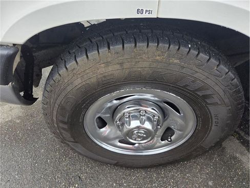 Used 2001 Dodge B3500 RWD image 12