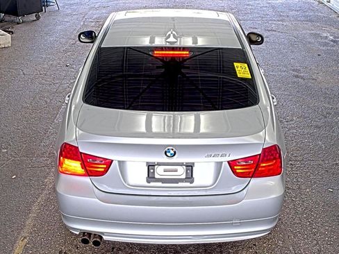 Used 2010 BMW 328i xDrive Sedan AWD/4WD image 3