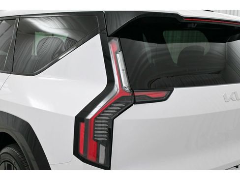 New 2026 Kia EV9 GT-Line image 9