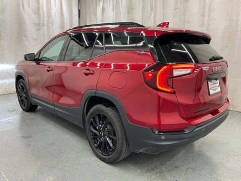 Used 2024 GMC Terrain SLT w/ Elevation Edition AWD/4WD image 5