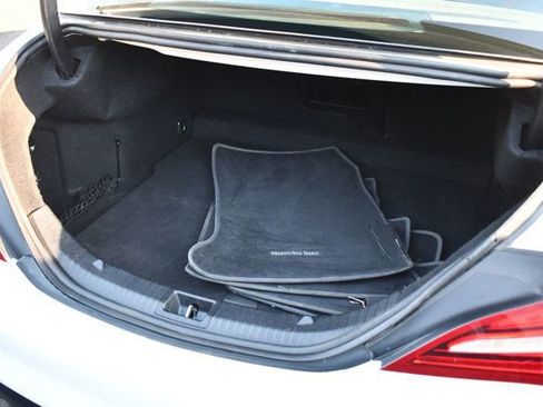 Used 2019 Mercedes-Benz CLA 250 4MATIC w/ Premium Package image 9