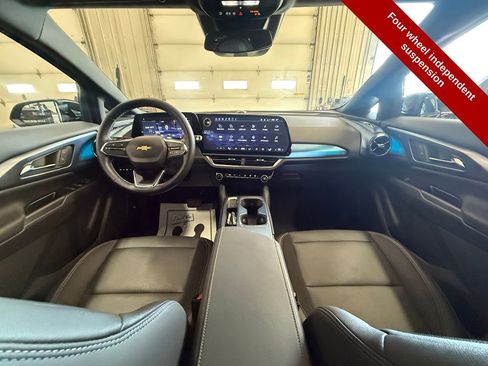 Used 2024 Chevrolet Equinox EV LT FWD image 43