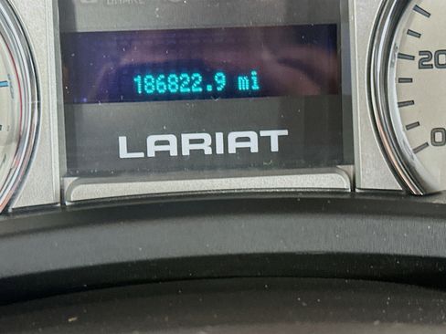 Used 2010 Ford F150 Lariat image 19