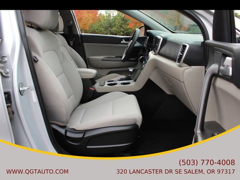 Used 2022 Kia Sportage LX FWD image 19