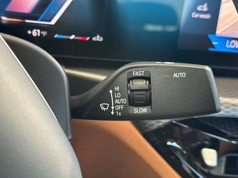 Certified 2025 BMW 330i xDrive Sedan AWD/4WD image 33