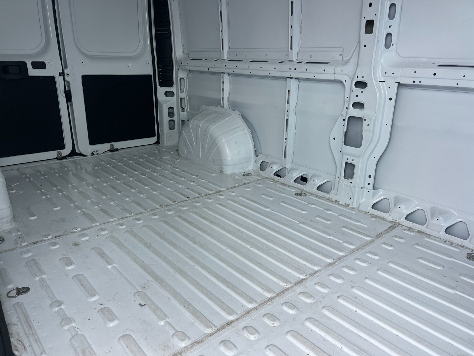 Used 2026 RAM ProMaster 2500 w/ Convenience Group FWD image 12