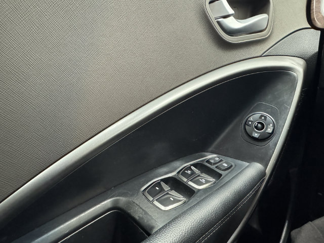 Used 2018 Hyundai Santa Fe Sport FWD image 35