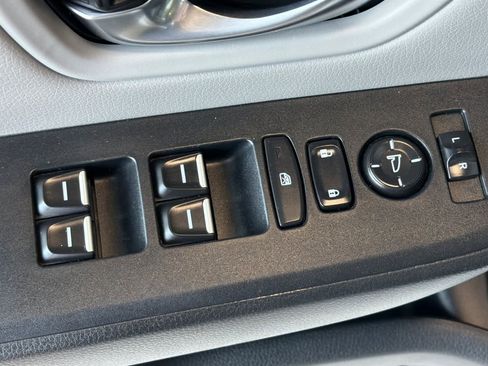 Used 2025 Honda Pilot Touring image 15