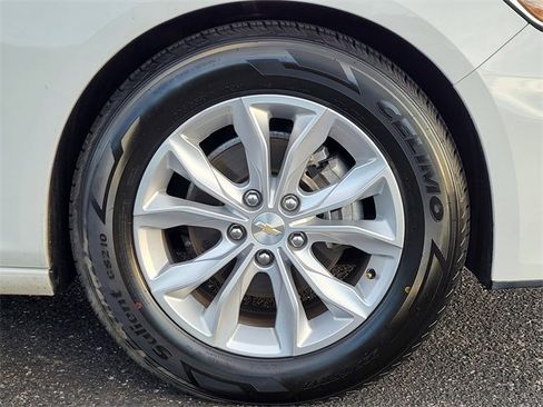 Used 2023 Chevrolet Malibu LT image 29