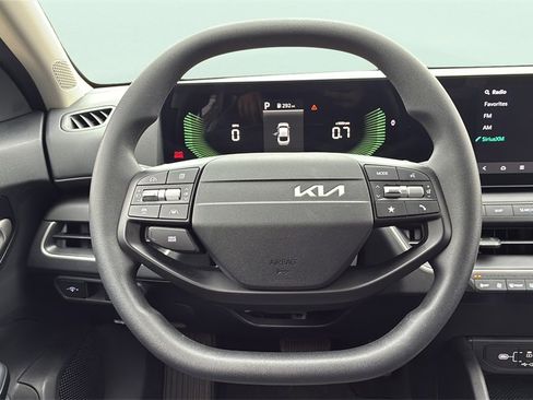 Certified 2025 Kia K4 image 17