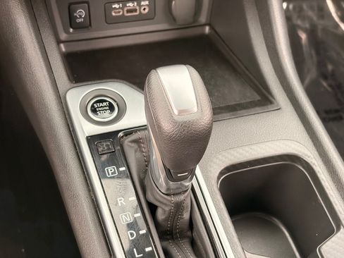 Used 2025 Nissan Sentra SV FWD image 27