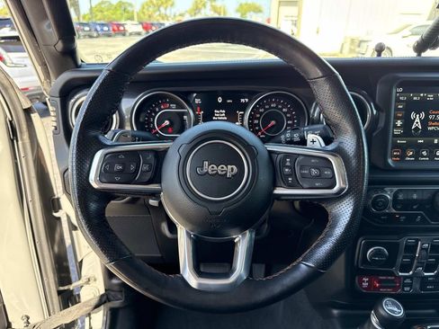 Used 2022 Jeep Wrangler Unlimited Rubicon w/ Xtreme Recon 35" Tire Package AWD/4WD image 26