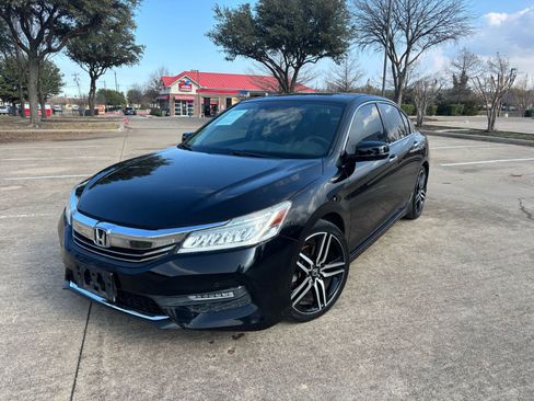 Used 2016 Honda Accord Touring image 1
