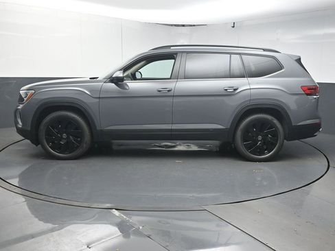 New 2026 Volkswagen Atlas SE FWD image 5
