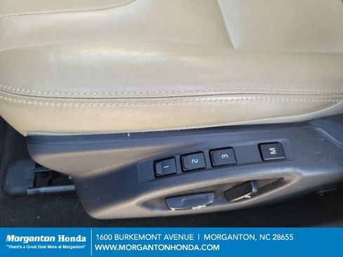 Used 2016 Volvo XC60 T5 Premier image 18